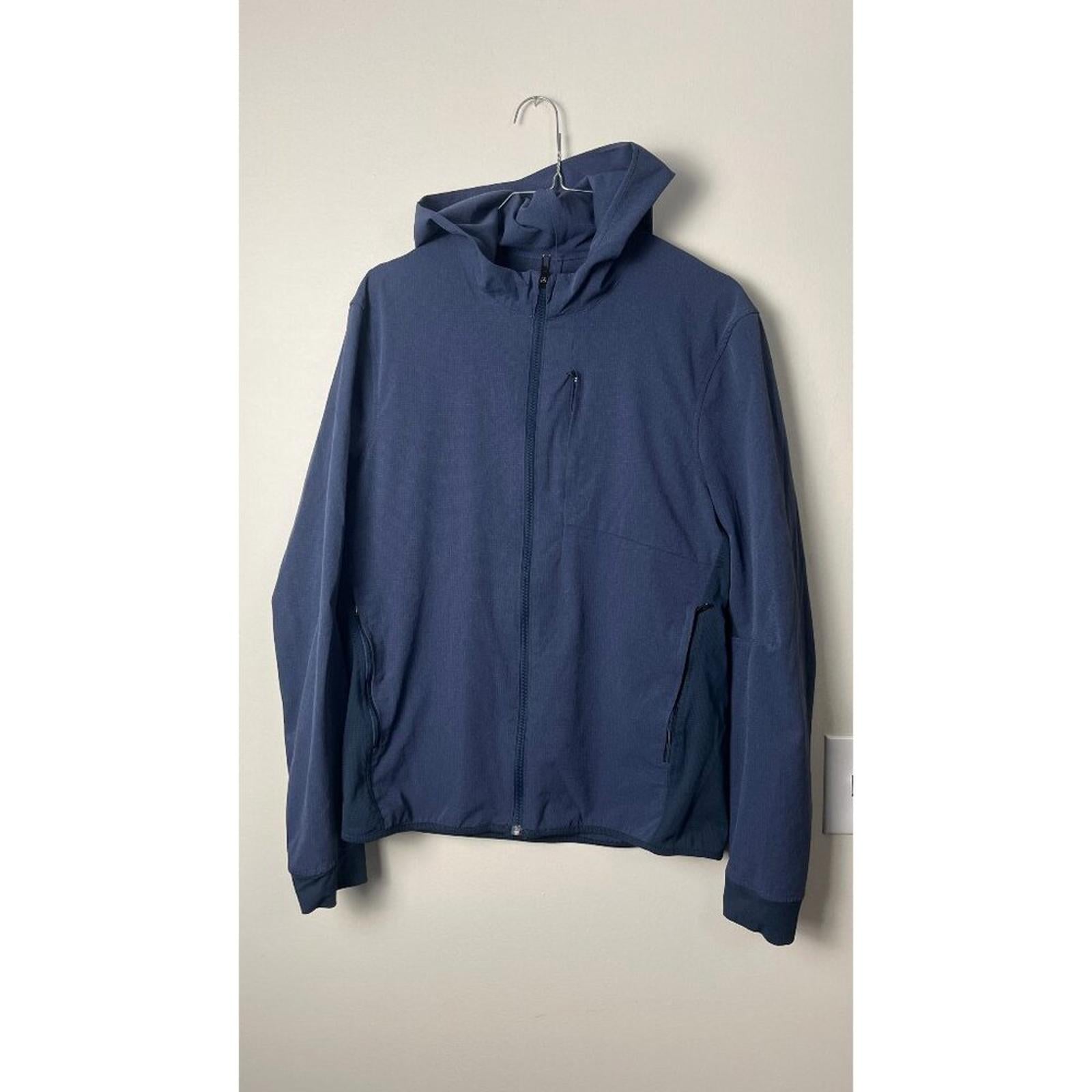 LULULEMON Hooded Jacket