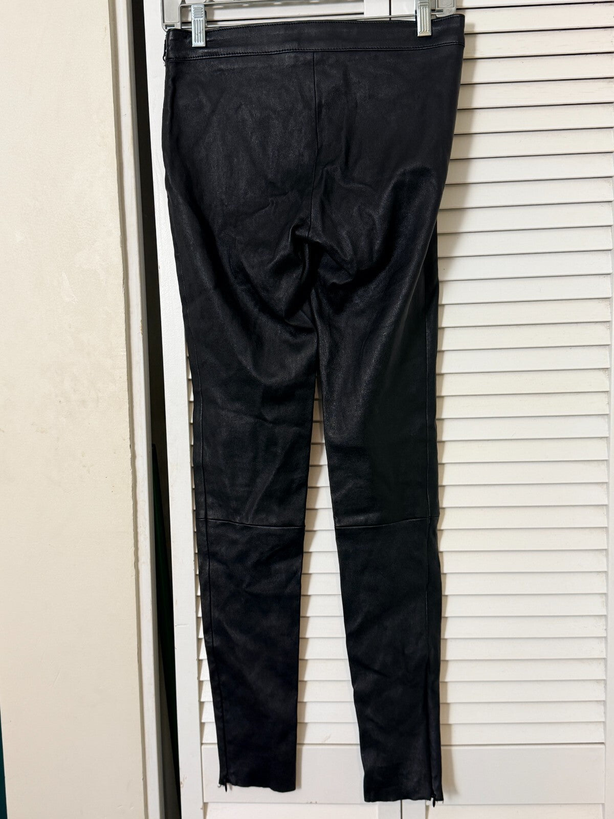MACKAGE NAVI-Z LAMBSKIN LEATHER PLONGE SUPER SKINNY PANTS 6