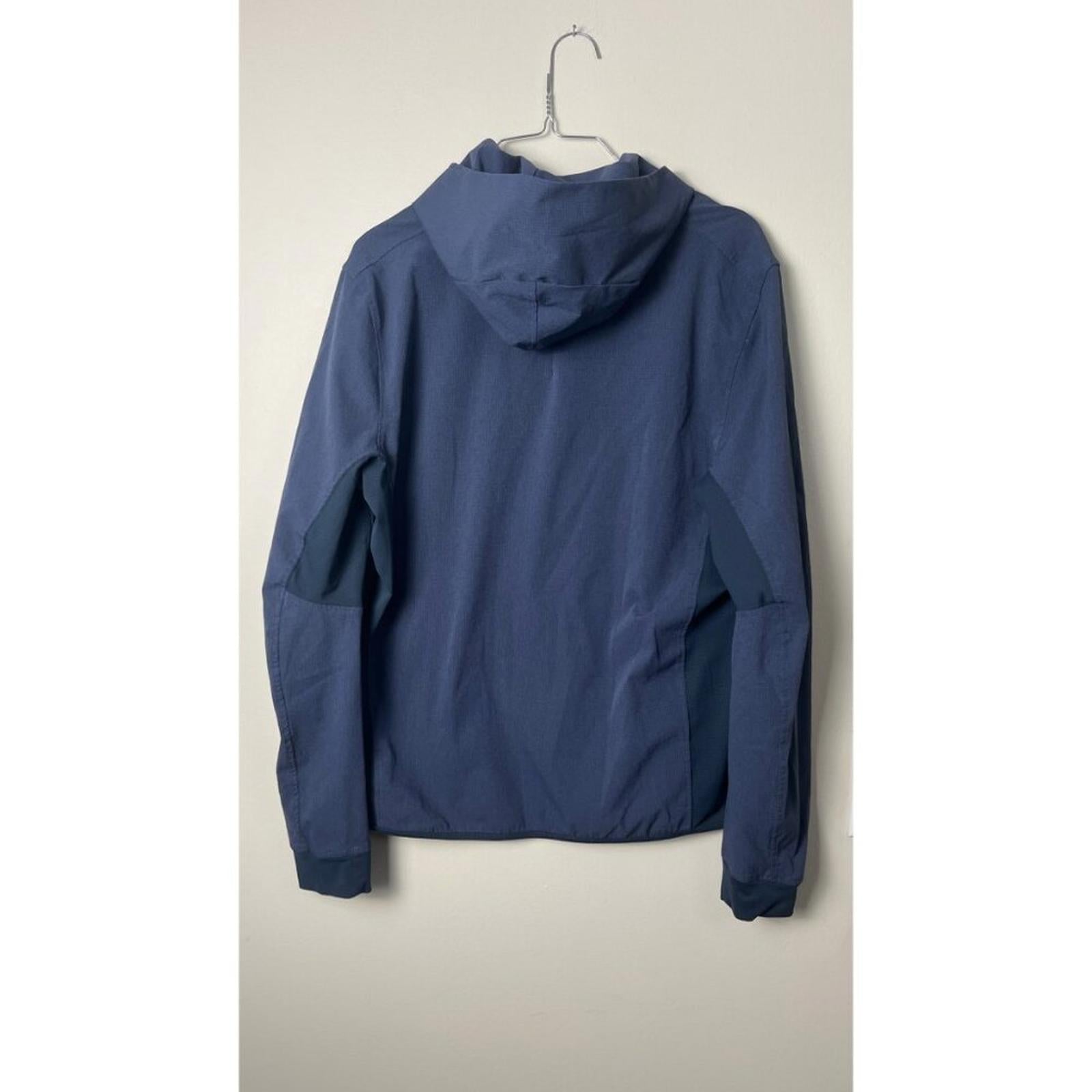 LULULEMON Hooded Jacket