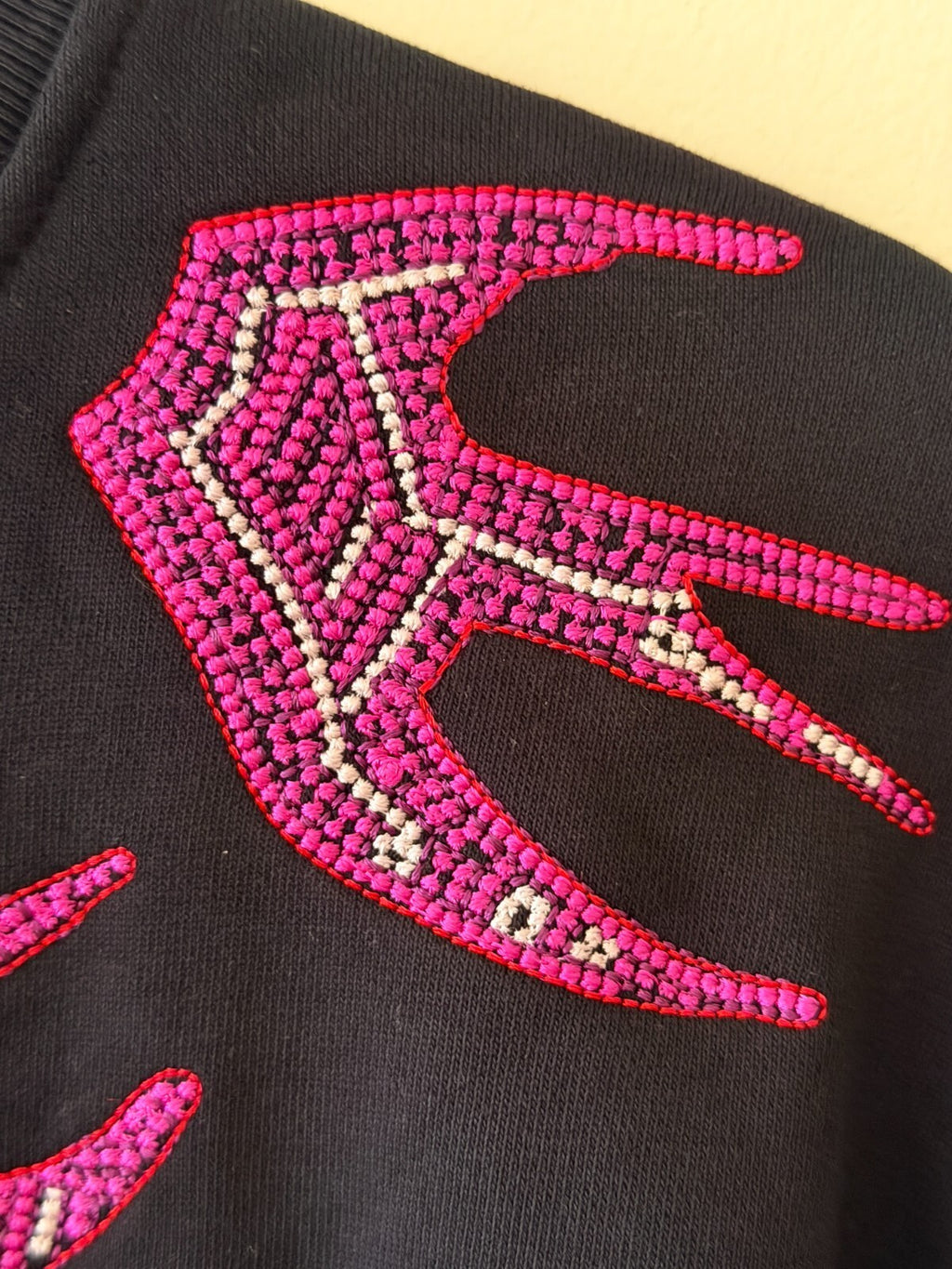Alexander McQueen MCQ Swallow Embroidered Crewneck sweater