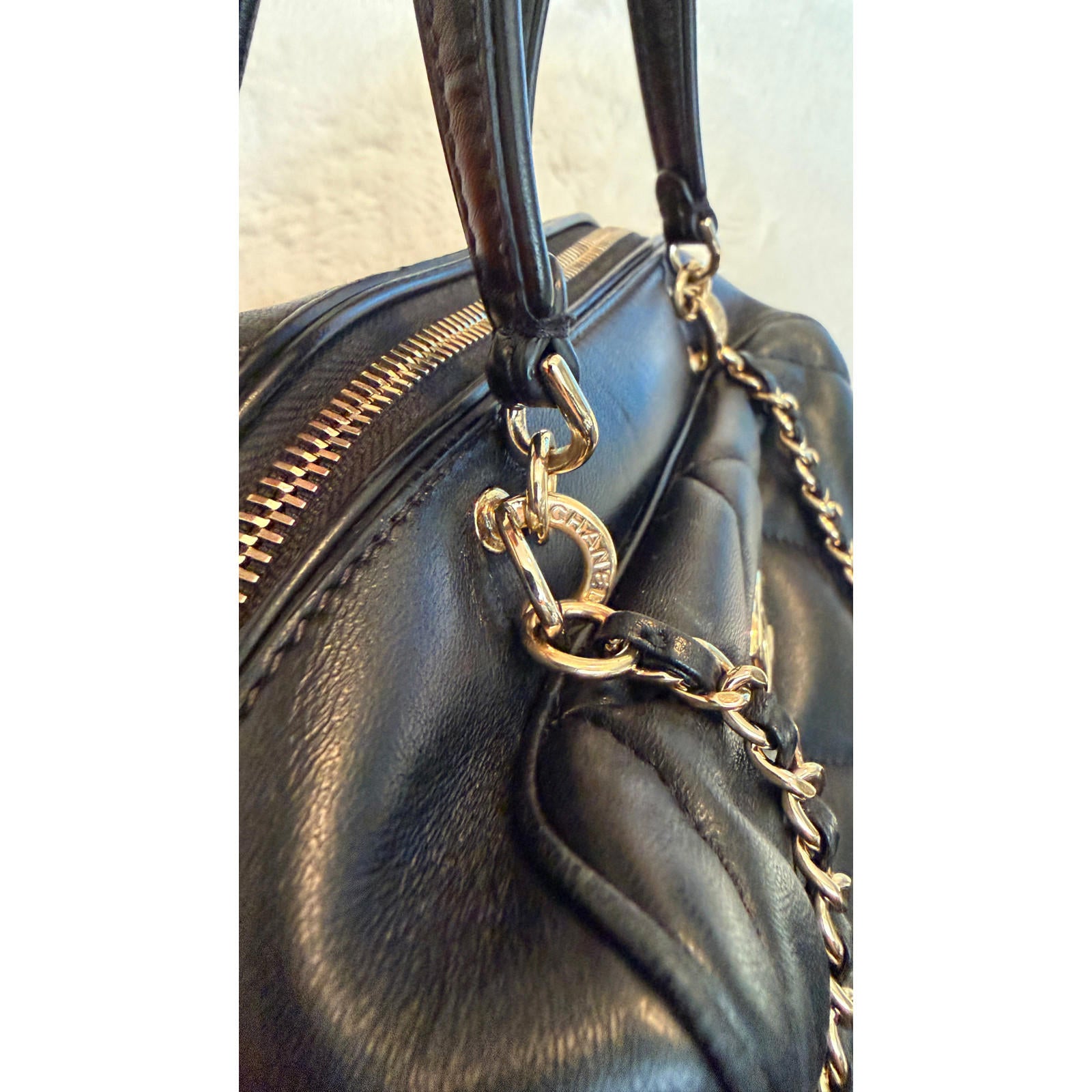 CHANEL BLACK QUILTED BOWLING CHAIN BAG