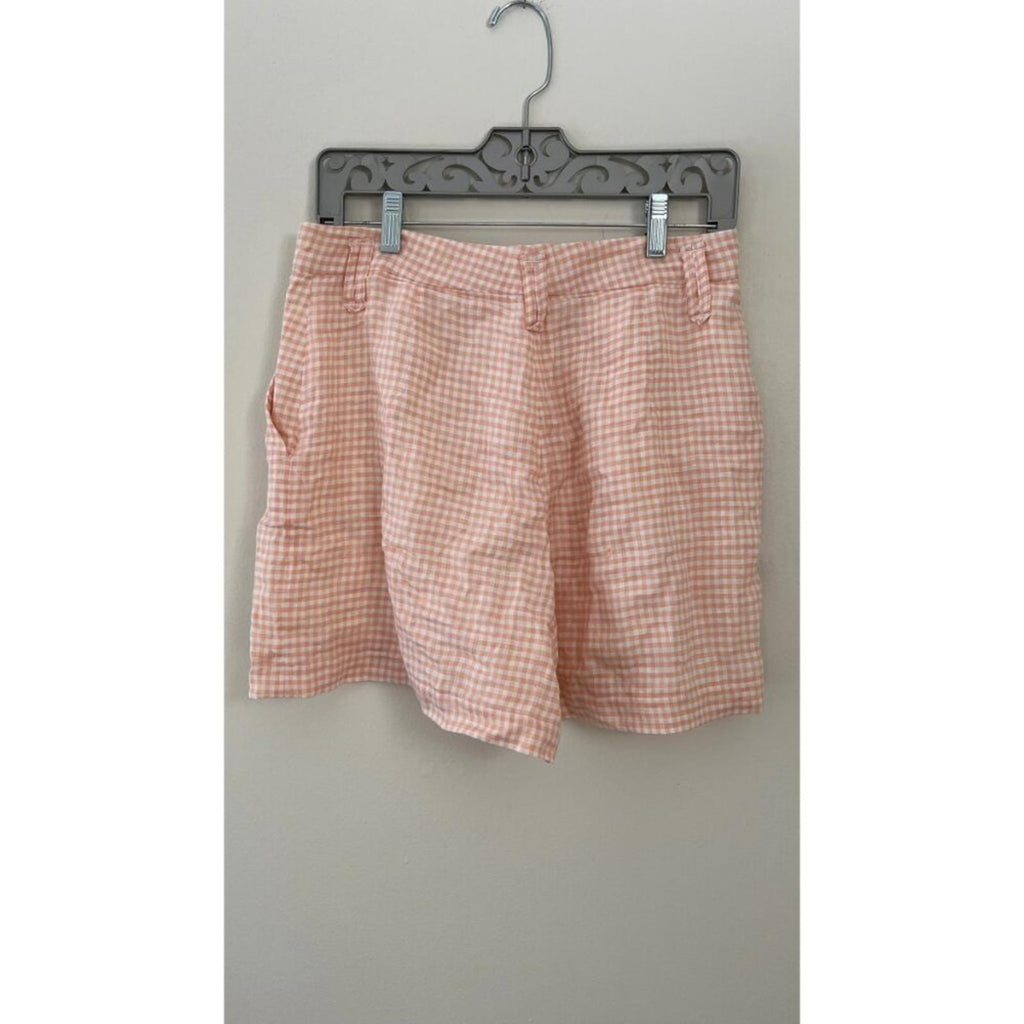 SEZANE GINGHAM PLAID SHORTS 38 hanging on a hanger, in excellent condition, size M, stylish plaid design.