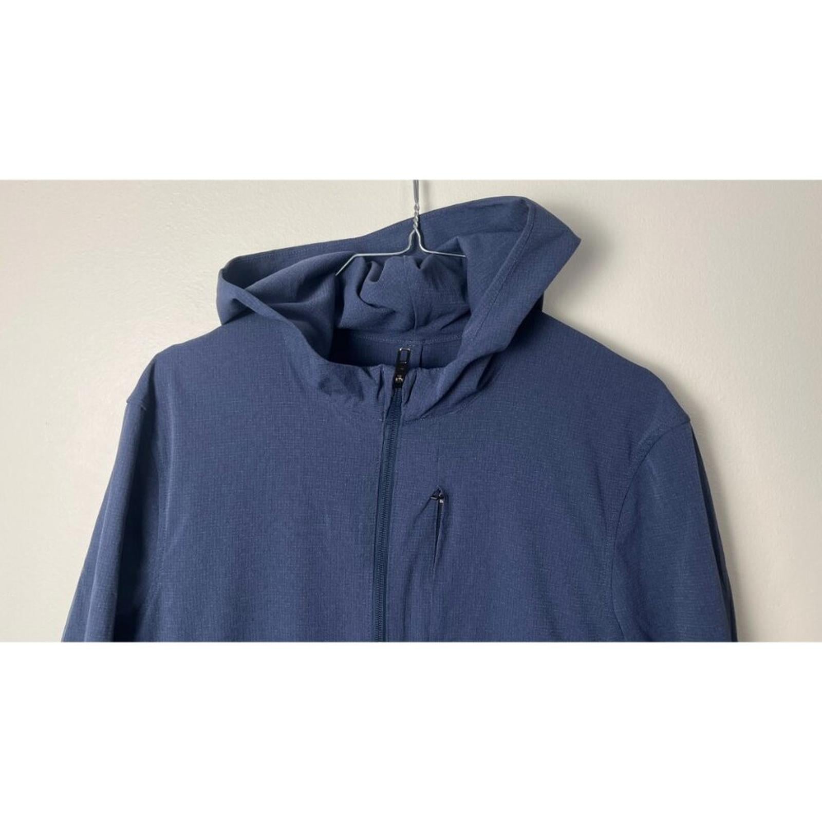 LULULEMON Hooded Jacket
