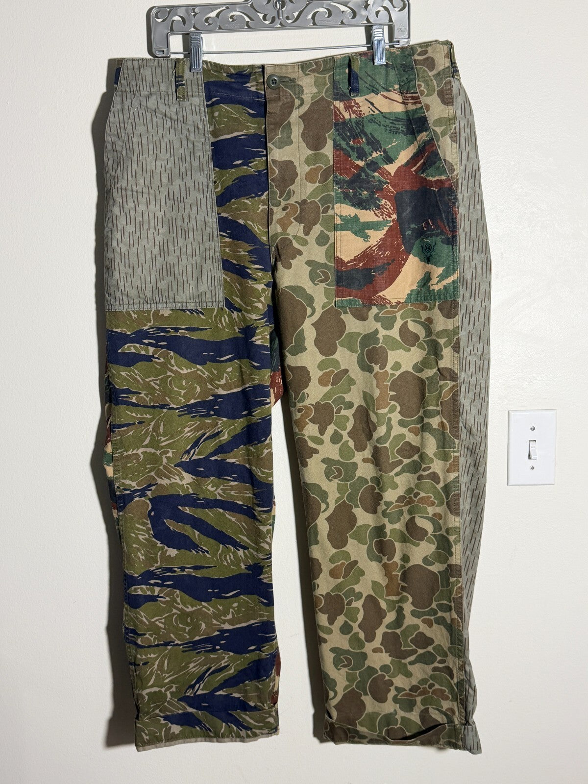 SOUTH2 WEST8 NEEDLES CRAZY CAMO FATIGUE ARMY STRAIGHT LEG PANTS NEPENTHES
