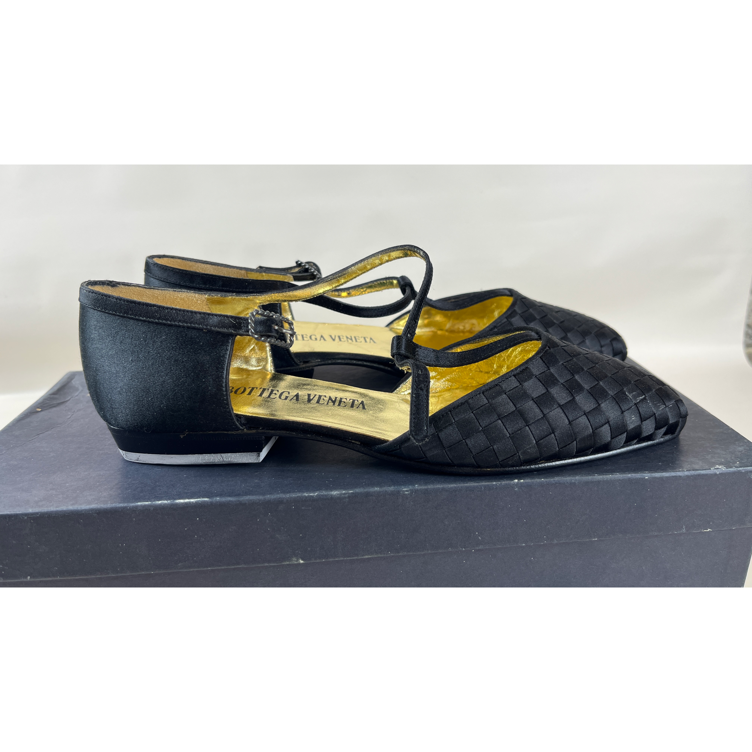 Authentic Bottega Veneta Intrecciato Woven T-Strap Flat Shoes