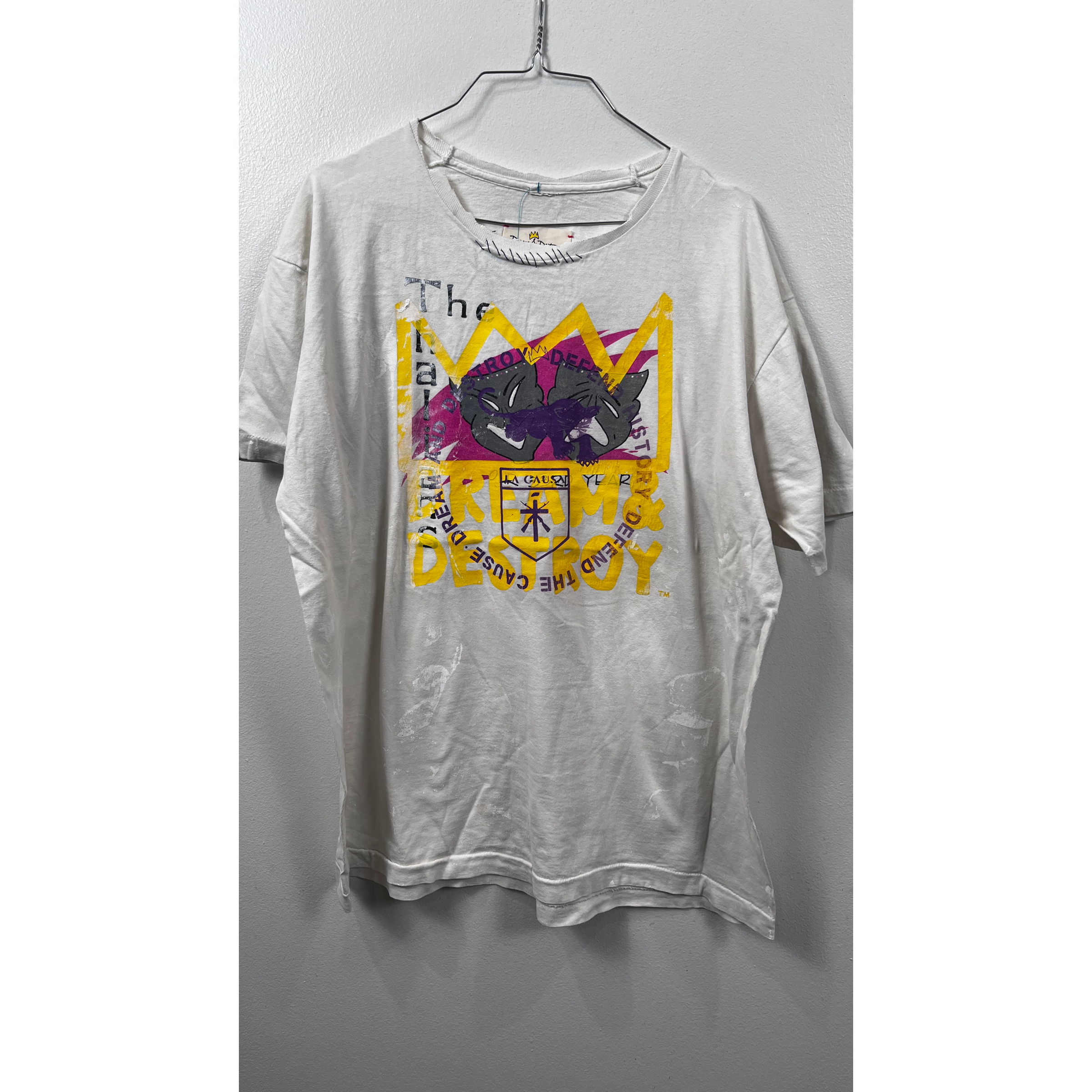 DREAM AND DESTROY Mask Defend History T-Shirt