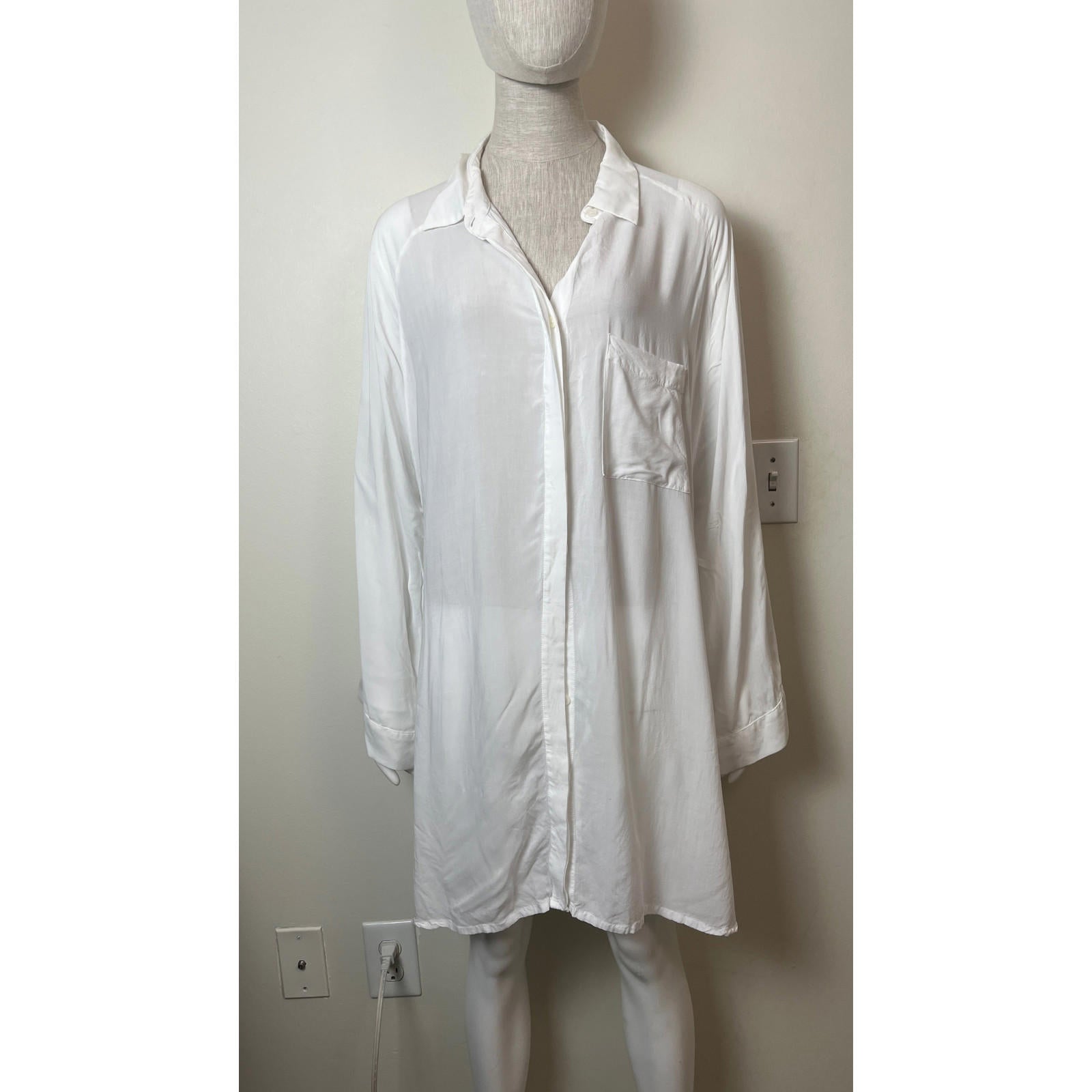 JONNY COTA Oversized White Blouse