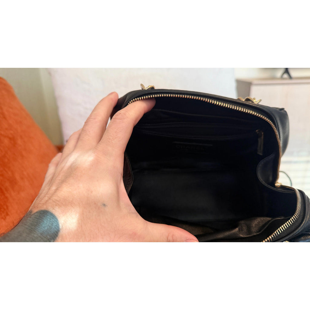 CHANEL BLACK QUILTED BOWLING CHAIN BAG