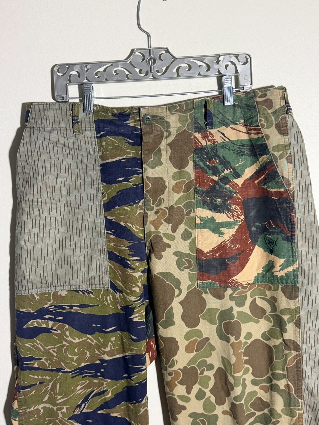 SOUTH2 WEST8 NEEDLES CRAZY CAMO FATIGUE ARMY STRAIGHT LEG PANTS NEPENTHES