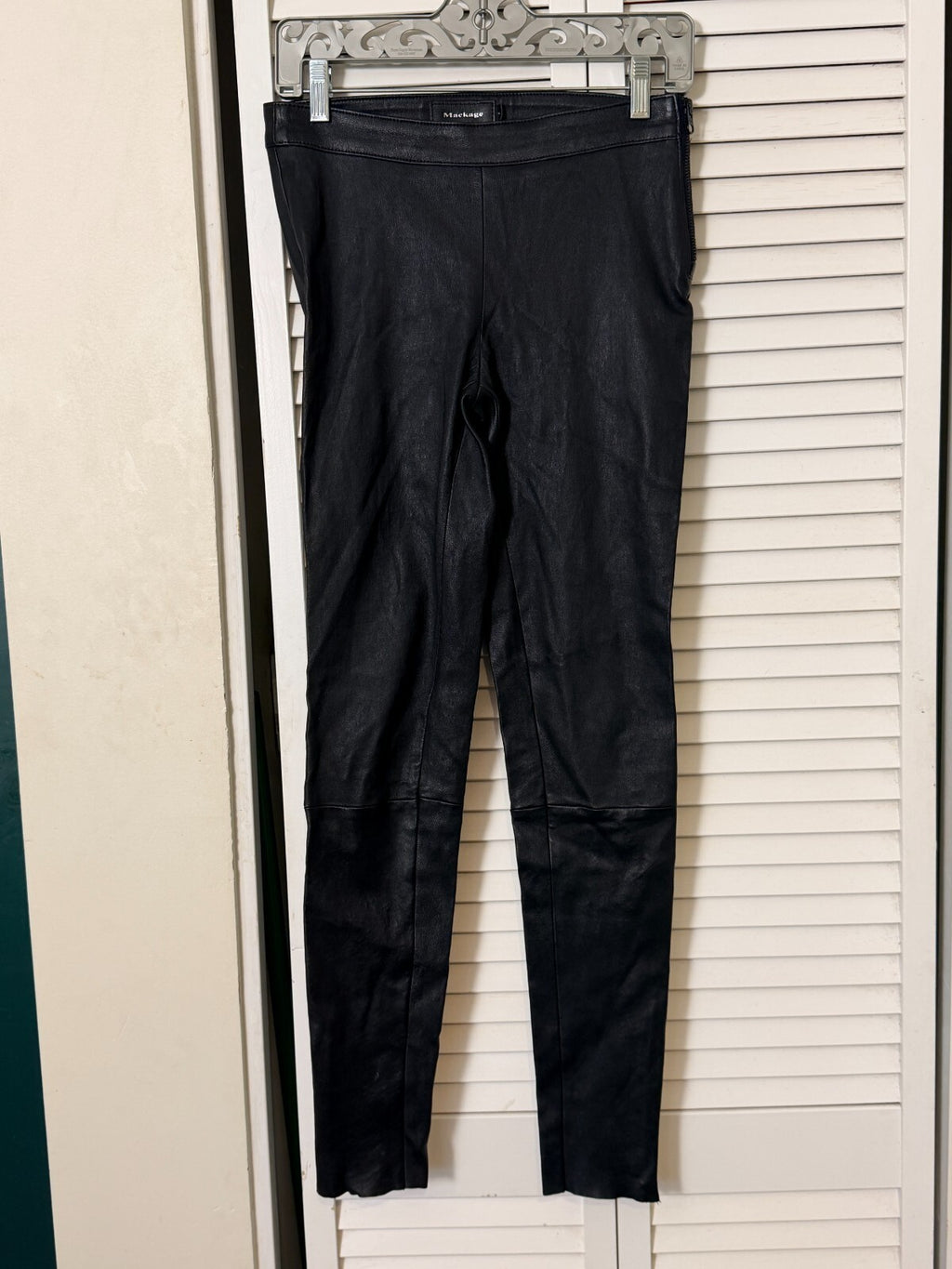 MACKAGE NAVI-Z LAMBSKIN LEATHER PLONGE SUPER SKINNY PANTS 6